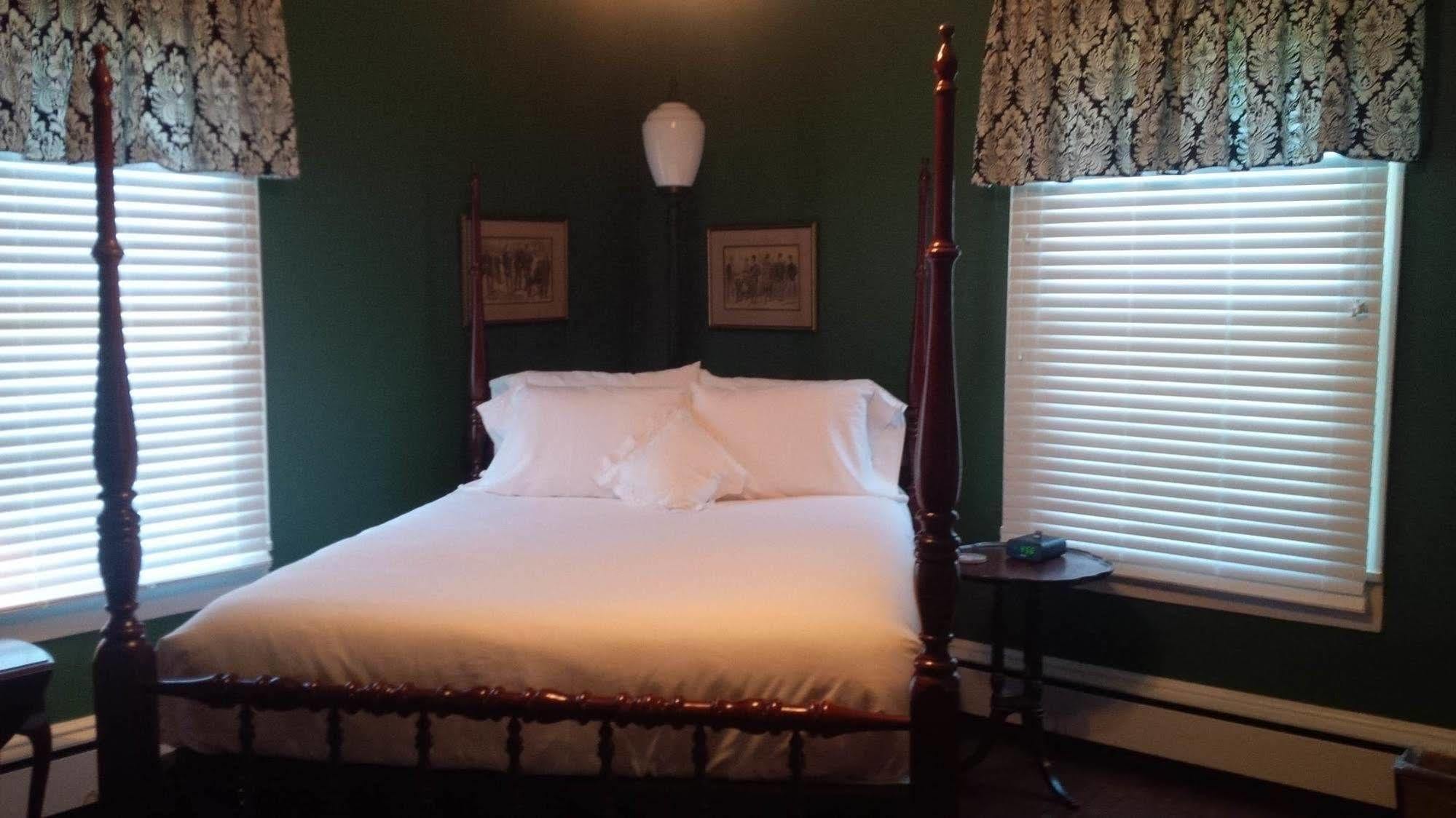The Ashford Inn Clinton Bagian luar foto